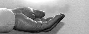 Scopri di più sull'articolo Mano aperta Vs. mano chiusa
